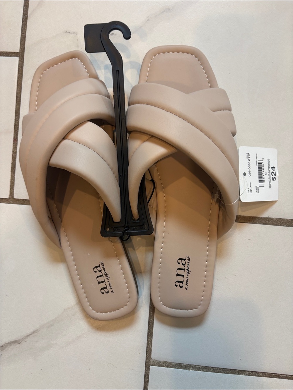 a.n.a Padded Crisscross Slide Sandals in Latte - New - size 9